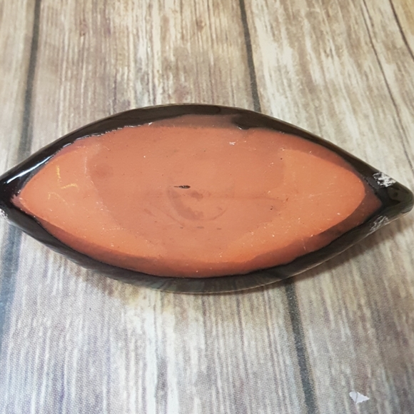 Canadian drip glaze pottery canoe - Picture 4 of 5